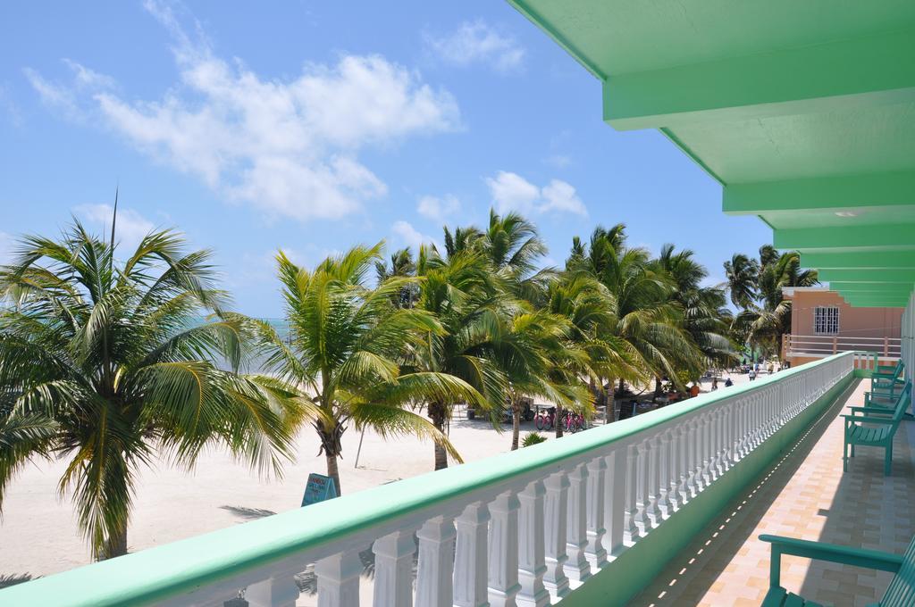 Rainbow Caye Caulker