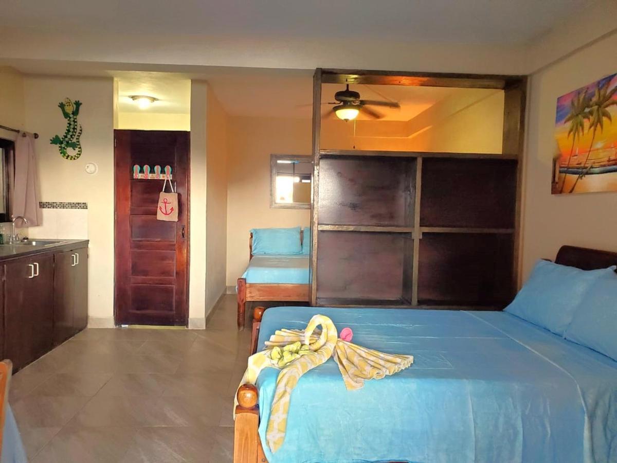 Club At Popeyes Cayo Caulker