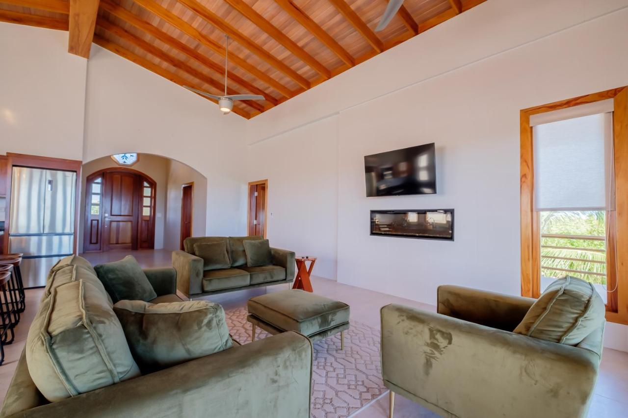 2 At Island Pearl Gold Standard Certified Caye Caulker
