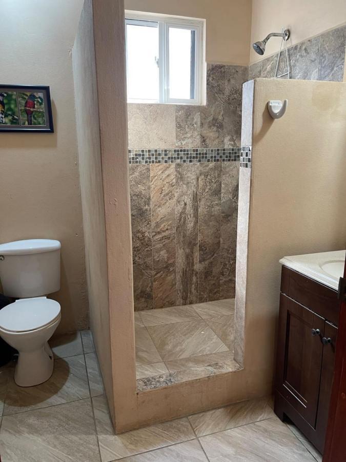 Bed & Breakfast Yocamatsu Caye Caulker