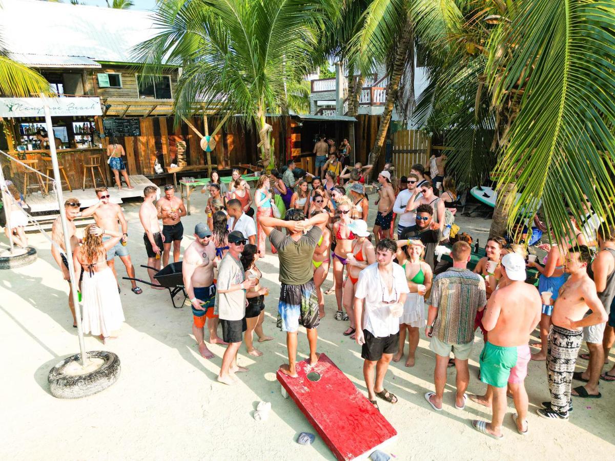 Bella's Backpackers Caye Caulker