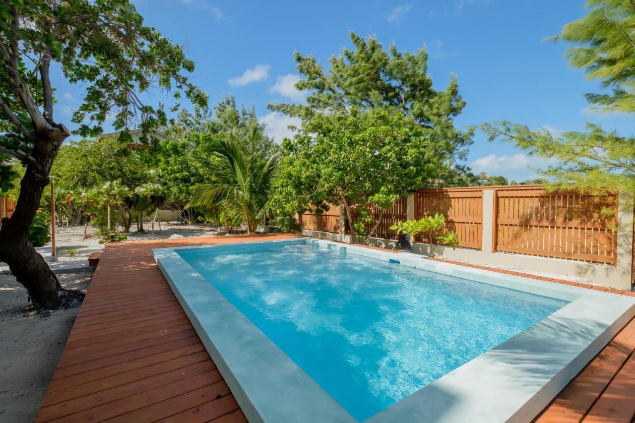 1 At Island Pearl Gold Standard Certified * Caye Caulker