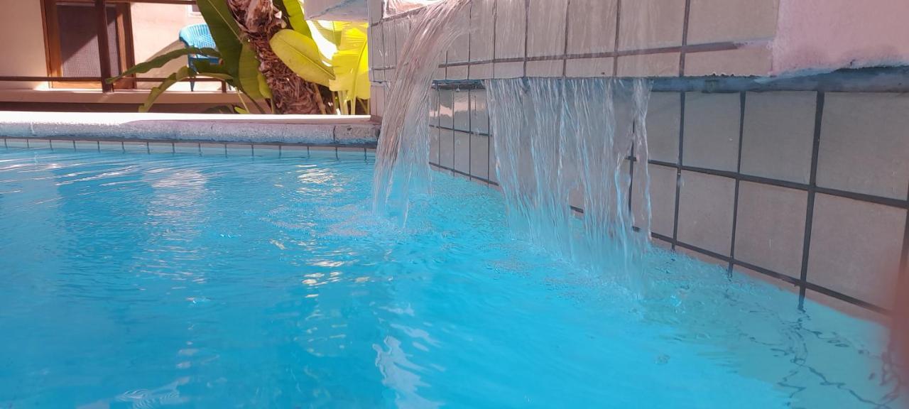 Amanda's Place Yellow - Pool And Tropical Garden *