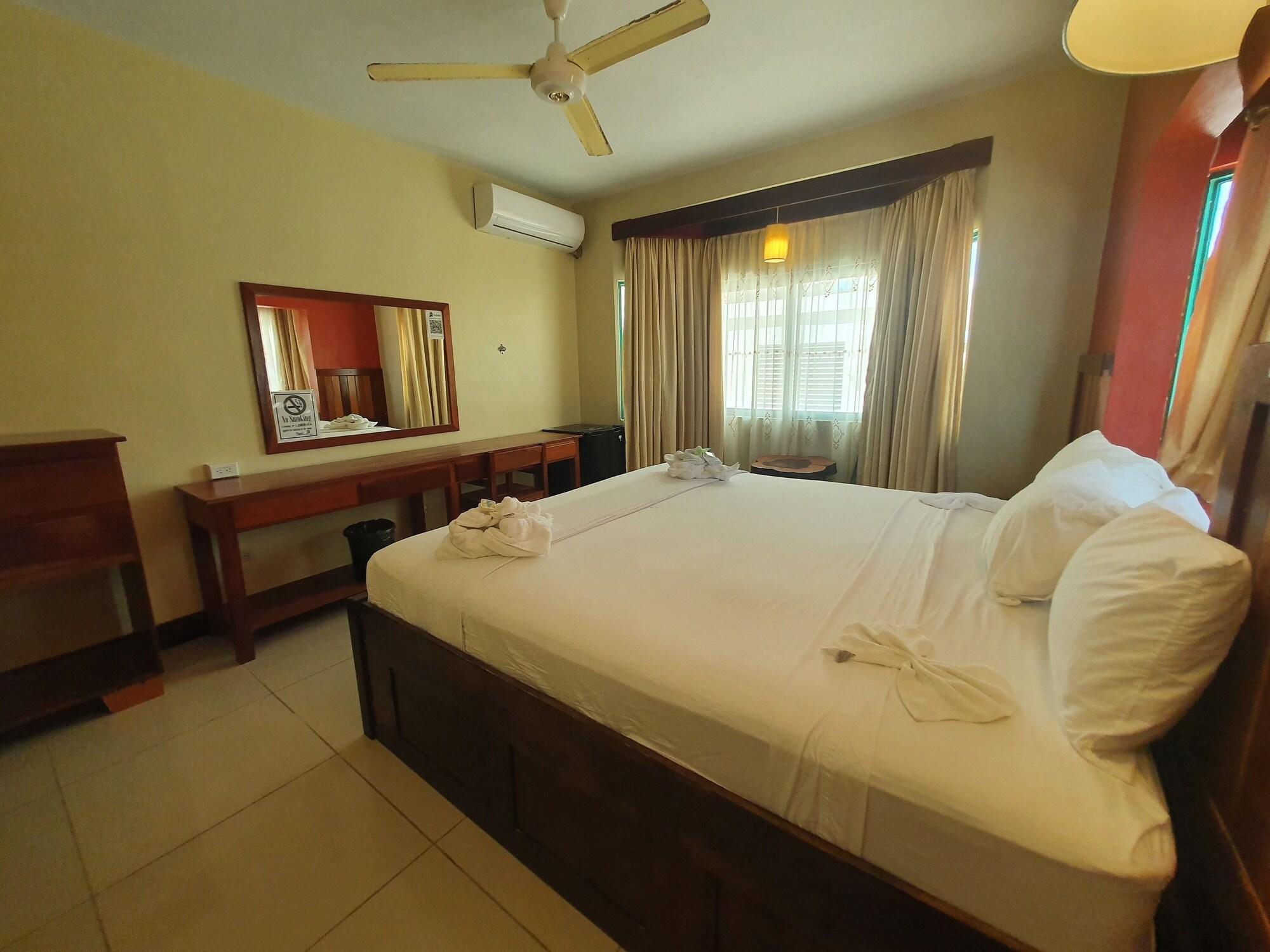 Plaza Hotel 3*
