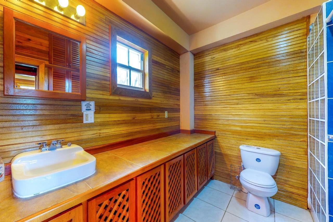 Roughrider Gold Standard Certified Caye Caulker