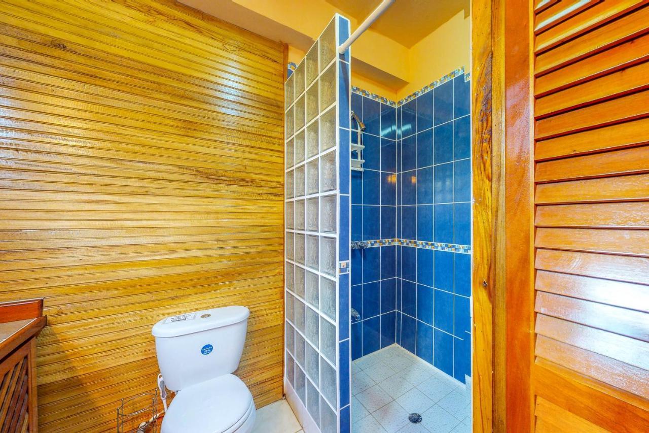 Roughrider Gold Standard Certified Caye Caulker