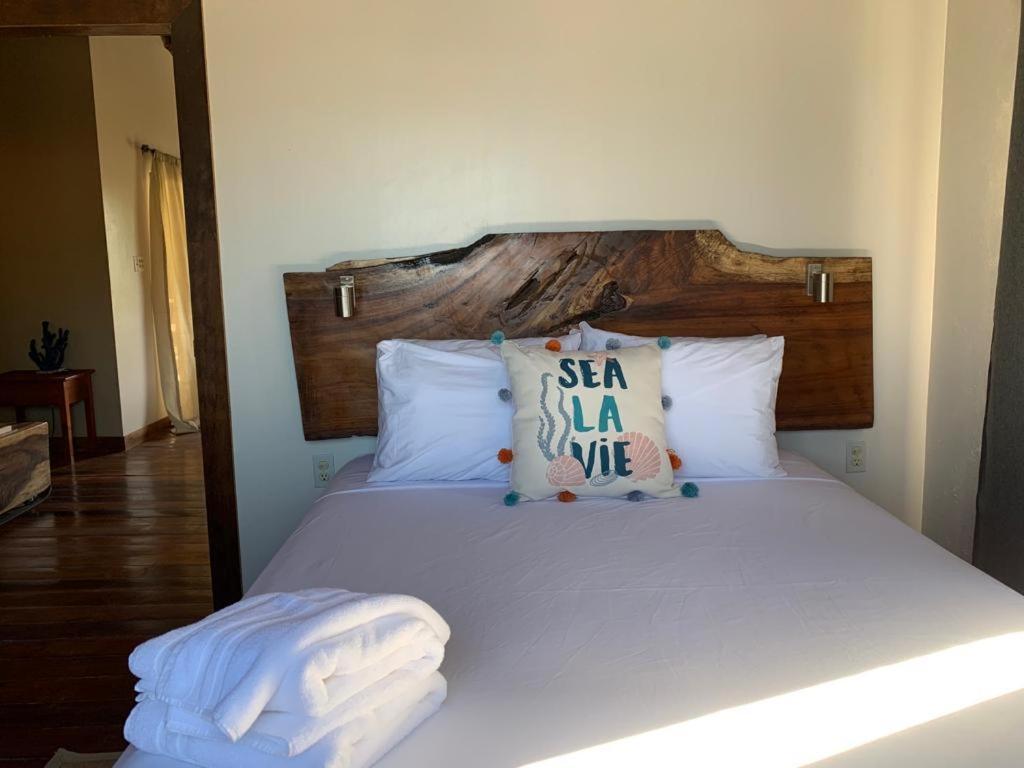 The Bounty 3* Caye Caulker