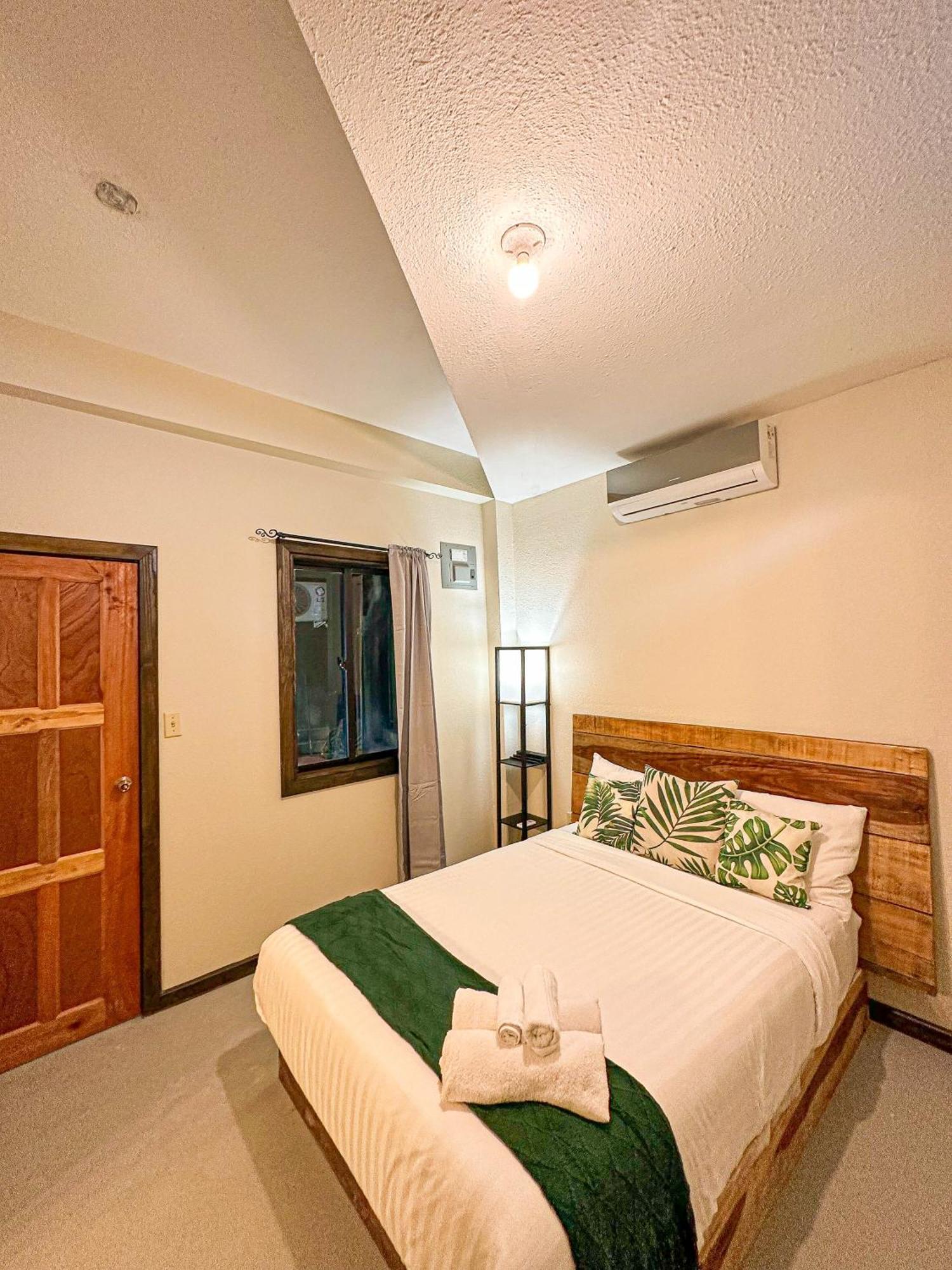 Bella's Backpackers Hostel *
