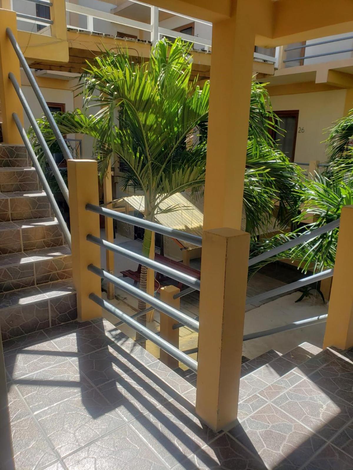 Side By Ccvh Aparthotel 2*