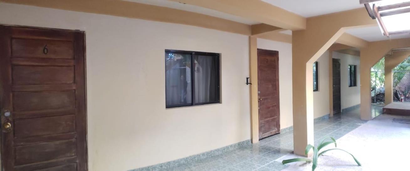 Aparthotel Club Budget At Popeyes Caye Caulker