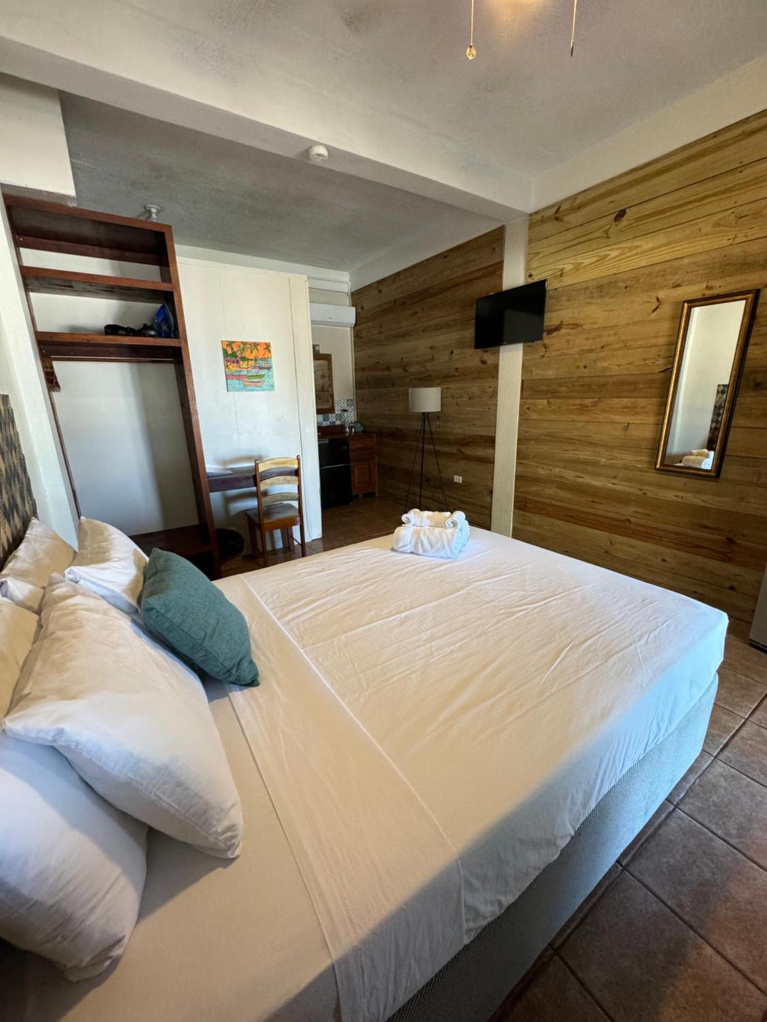 The Bounty Hotel Caye Caulker
