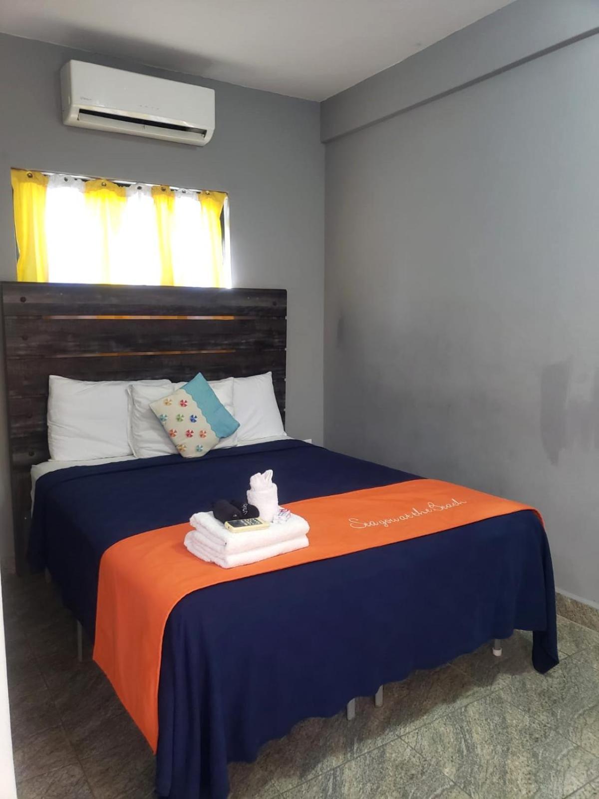 Club Budget At Popeyes * Caye Caulker