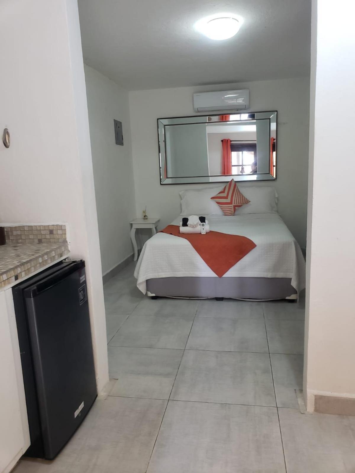 Club Budget At Popeyes Aparthotel Caye Caulker