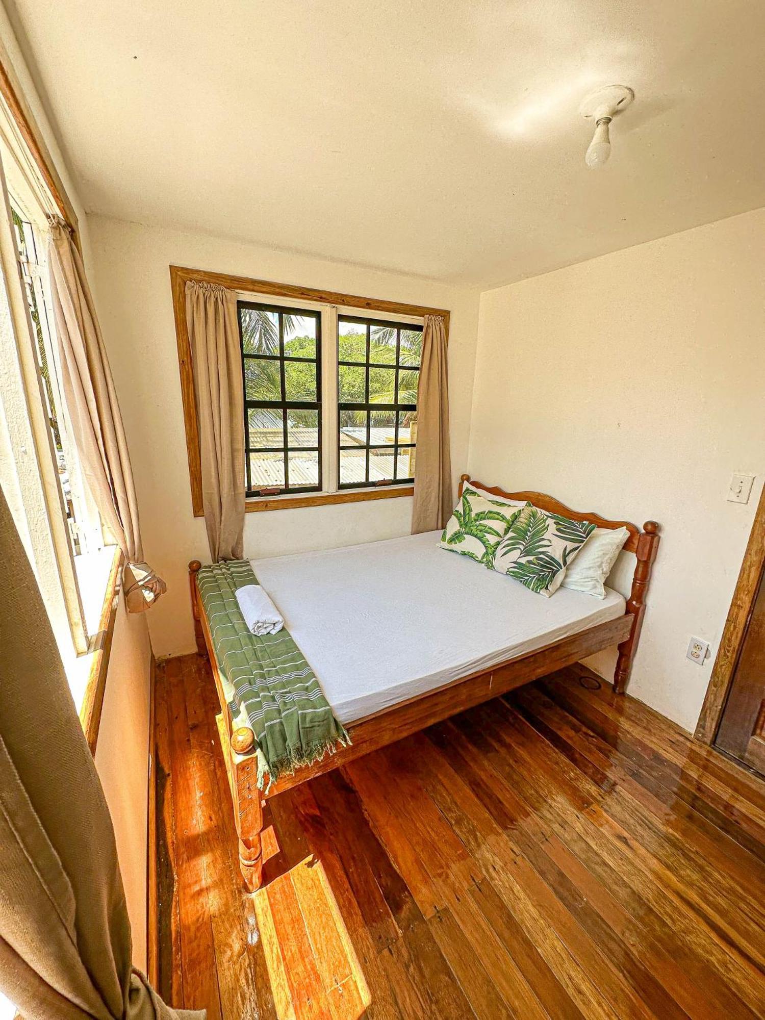 Bella's Backpackers Hostel