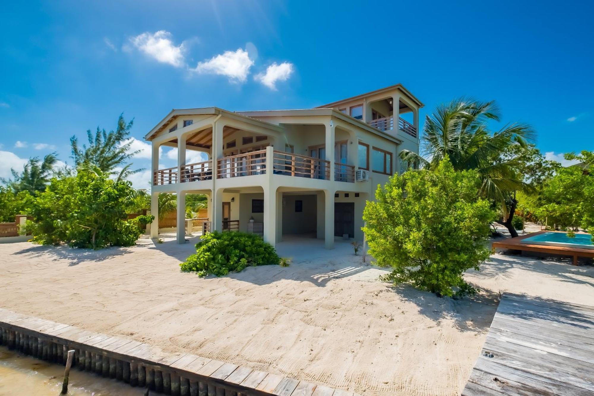 Beachfront Island Pearl Gold Standard Certified