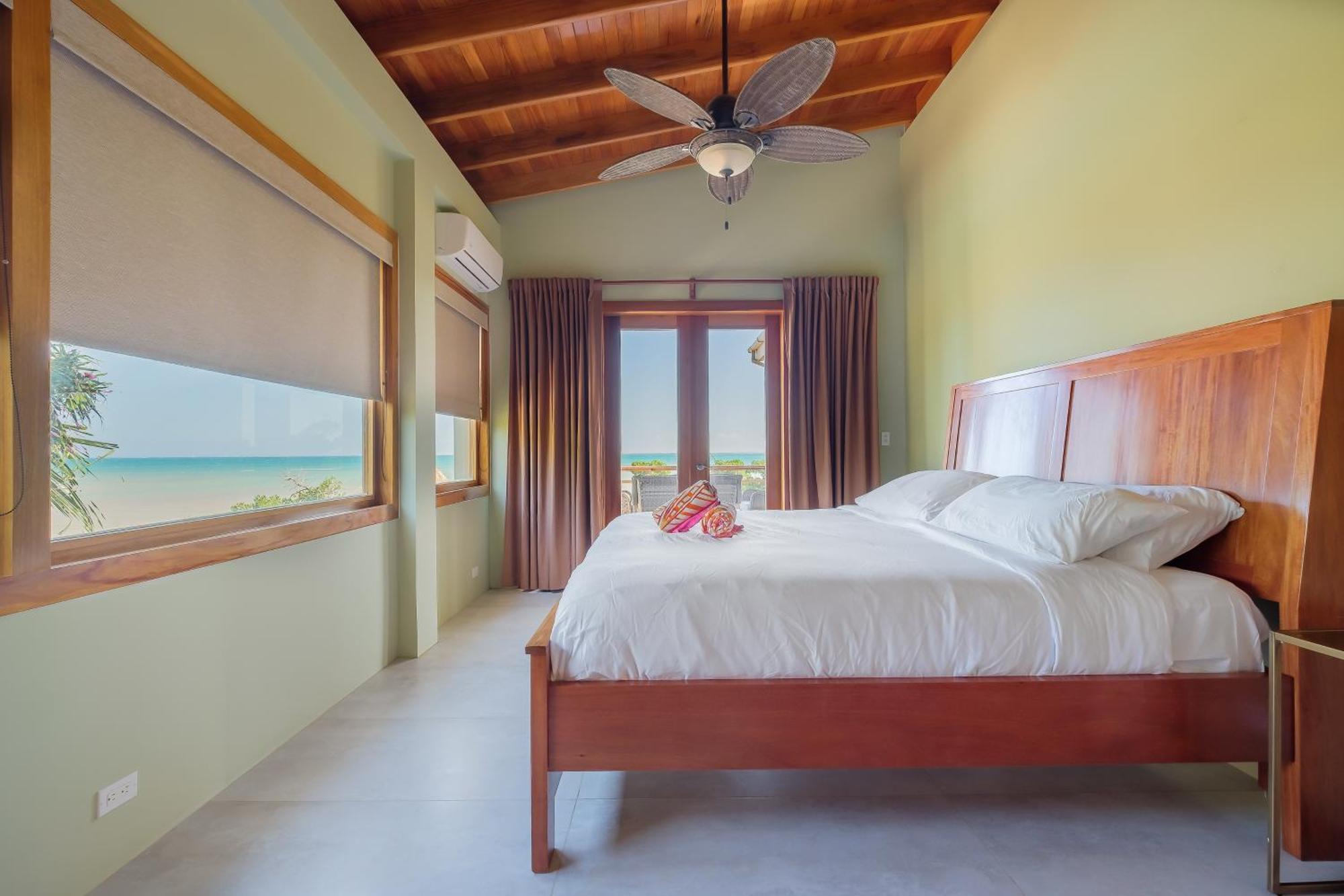 Villa Beachfront Island Pearl Gold Standard Certified *