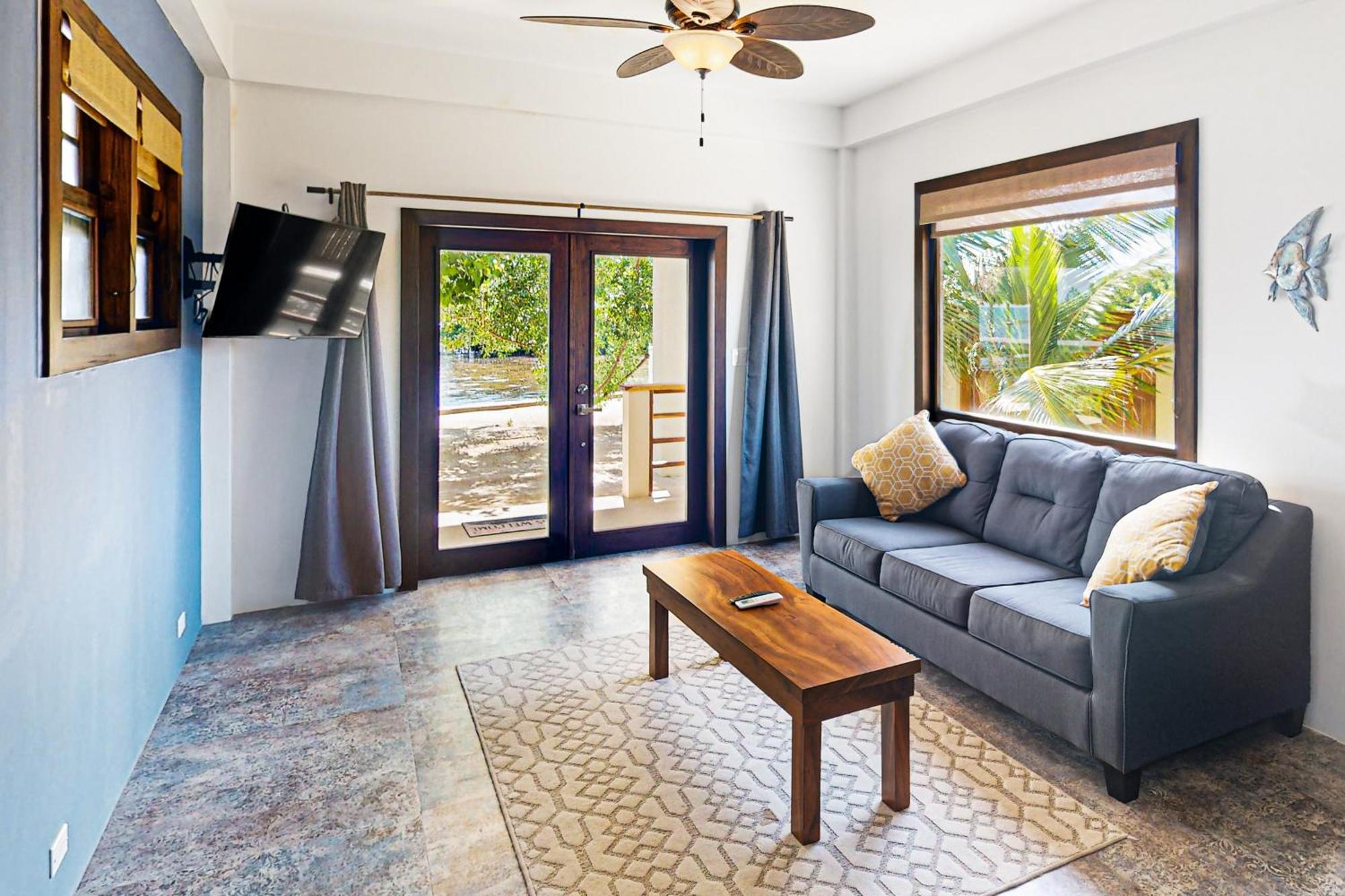 Beachfront Island Pearl Gold Standard Certified