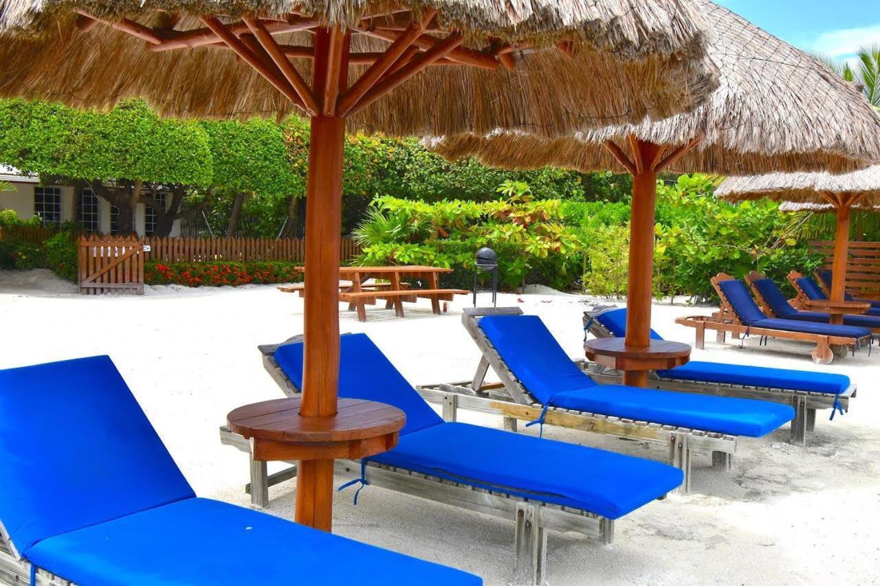 Sandy's Secret * Caye Caulker