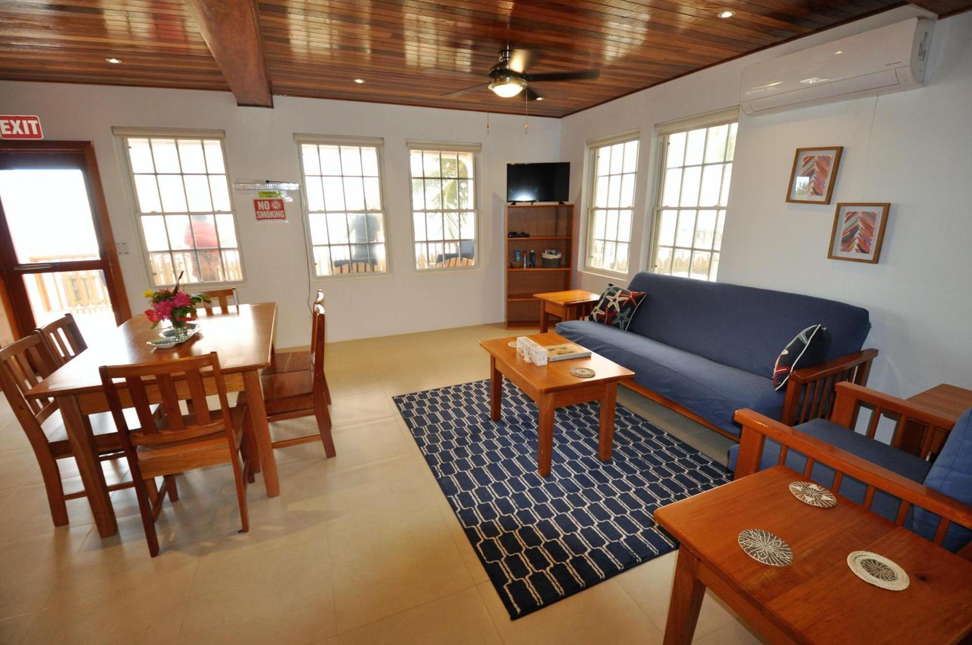 Velento Oceanfront #4 Caye Caulker