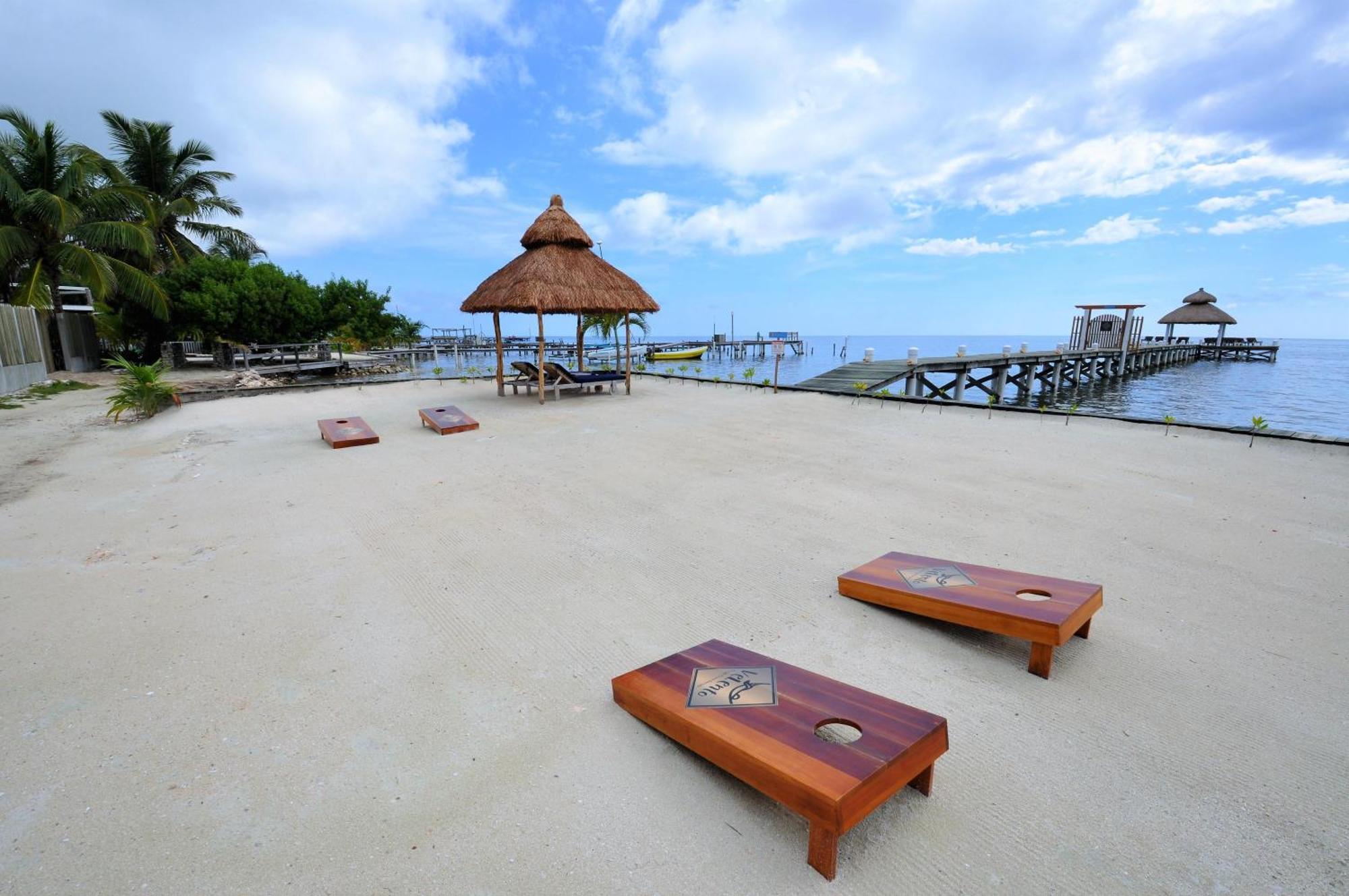 Velento Oceanfront Penthouse #1 Holiday home