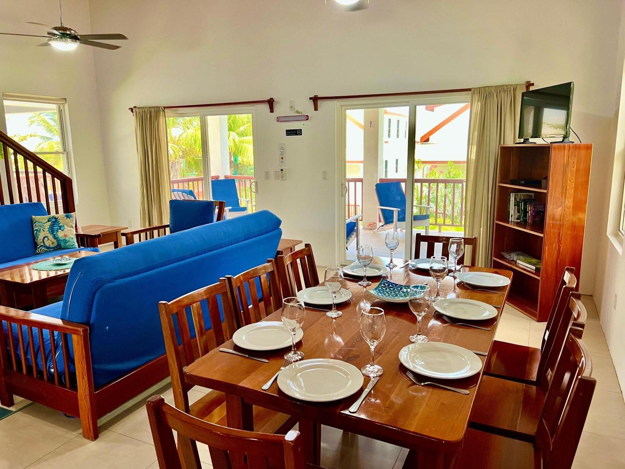 Velento Oceanfront Penthouse #1 *