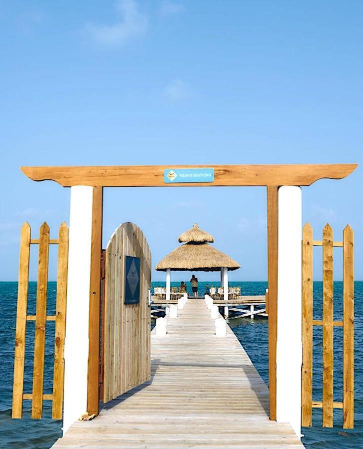 Velento Partial Ocean View Penthouse #7 Holiday home *