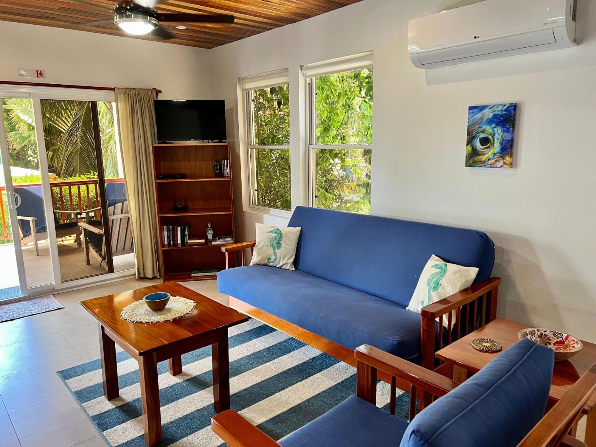 Velento Partial Ocean View #6 Holiday home Caye Caulker