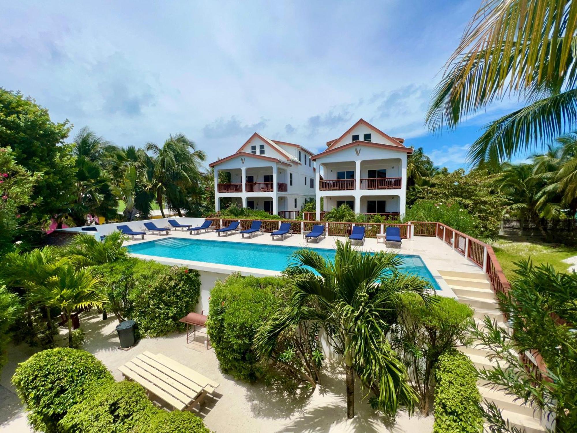 Velento Partial Ocean View Penthouse #7 Holiday home Caye Caulker