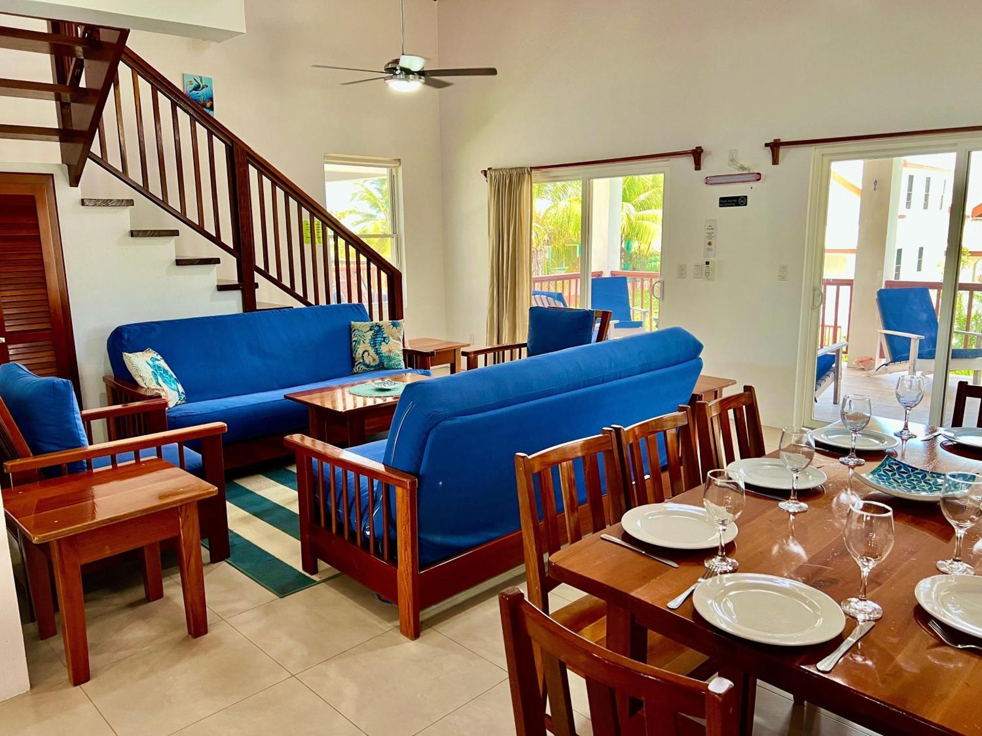Velento Partial Ocean View Penthouse #7 Holiday home