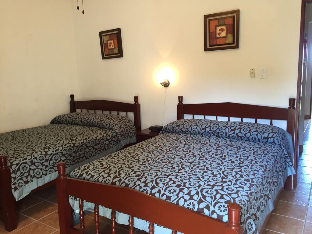 Panchos Aparthotel Caye Caulker