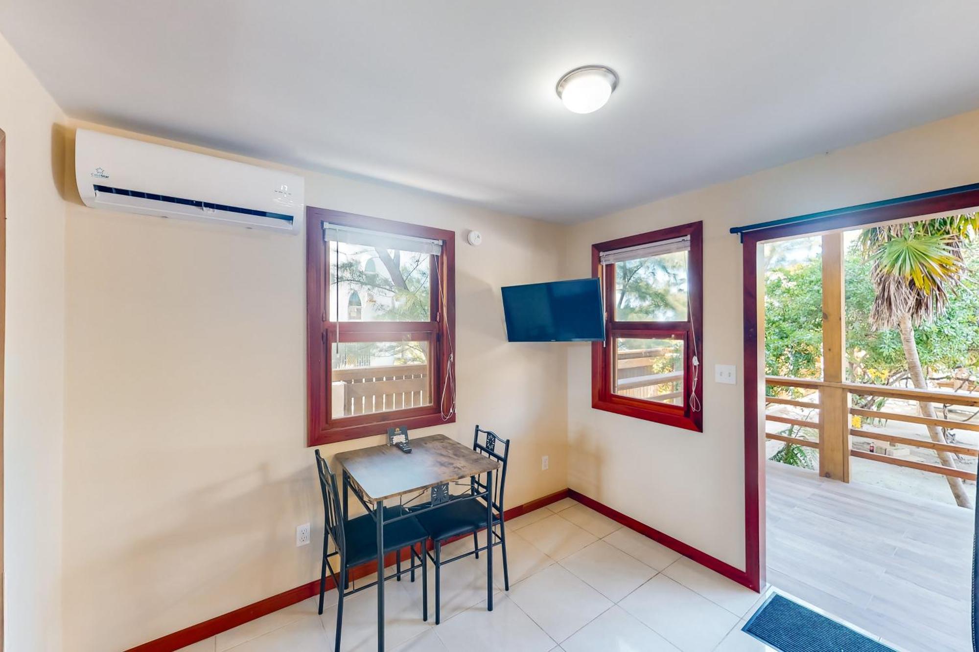 4 At Island Pearl Gold Standard Certified Caye Caulker