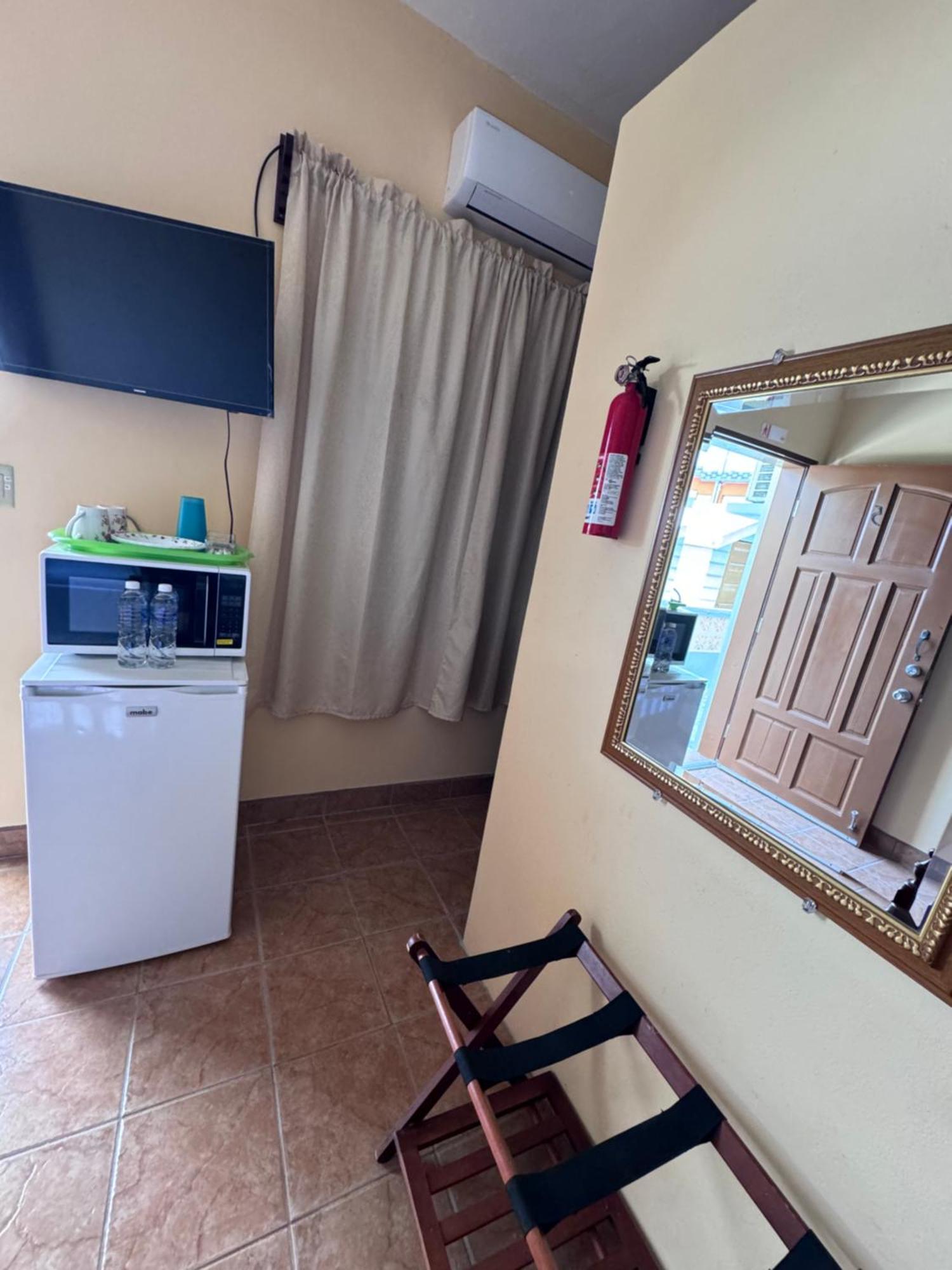 Aparthotel Panchos Caye Caulker