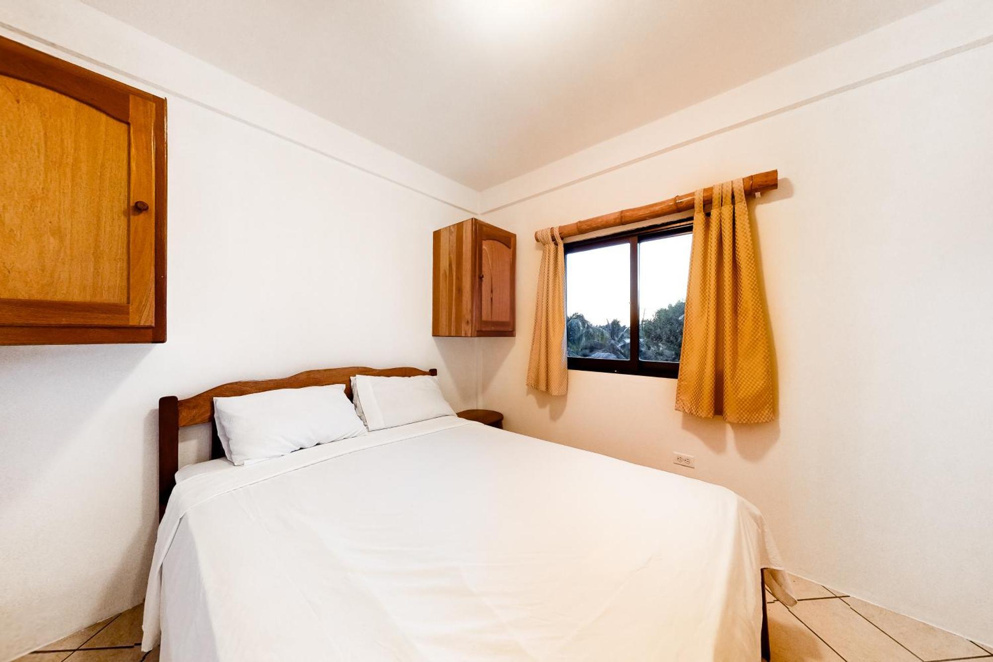 Mayan Falls Aparthotel Caye Caulker