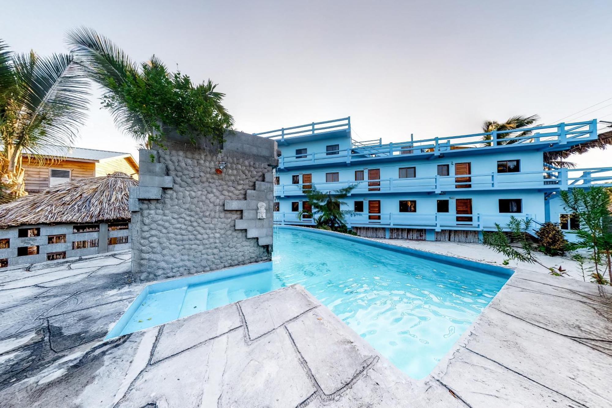 Mayan Falls Aparthotel