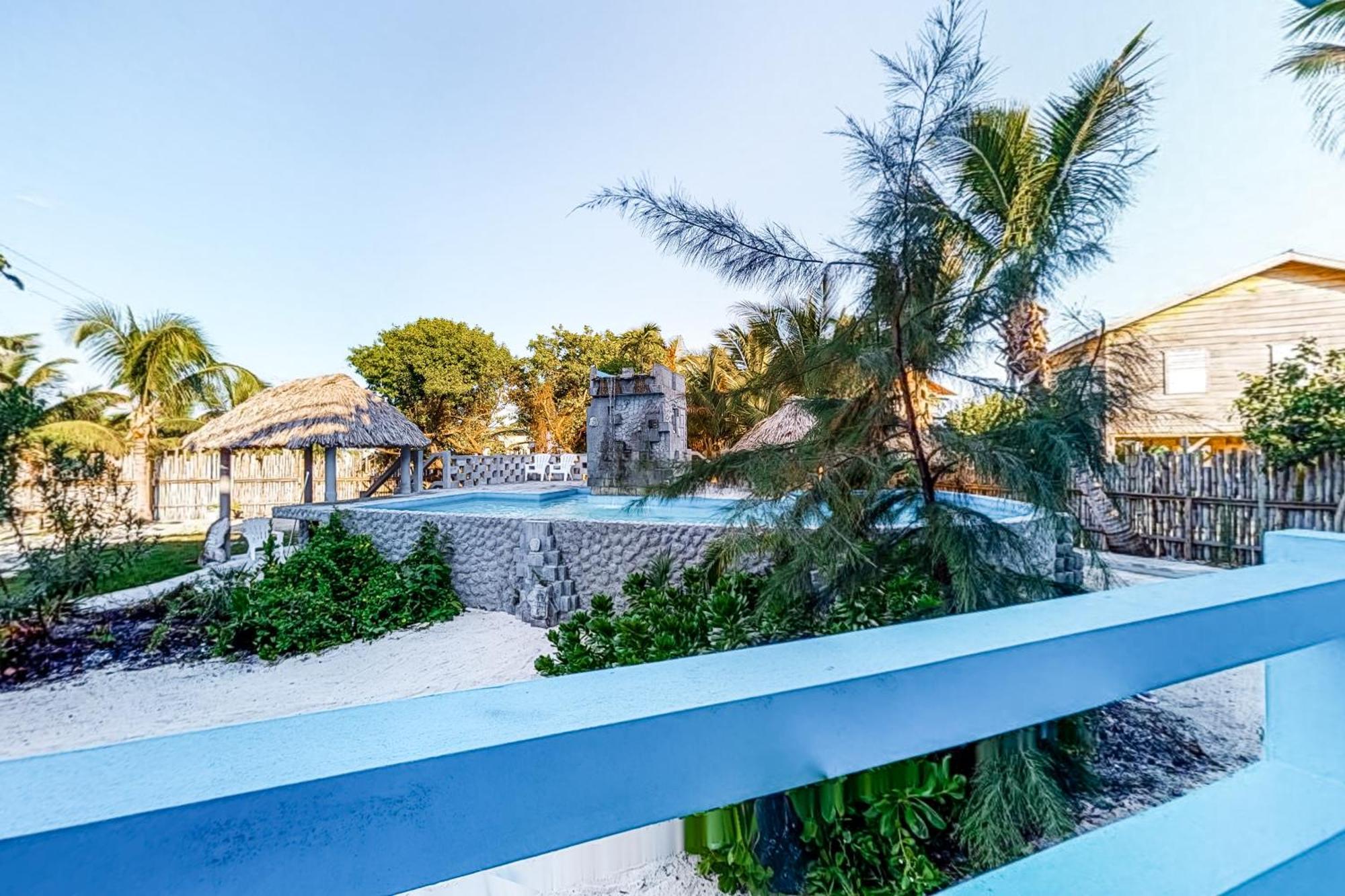 Mayan Falls Aparthotel Caye Caulker