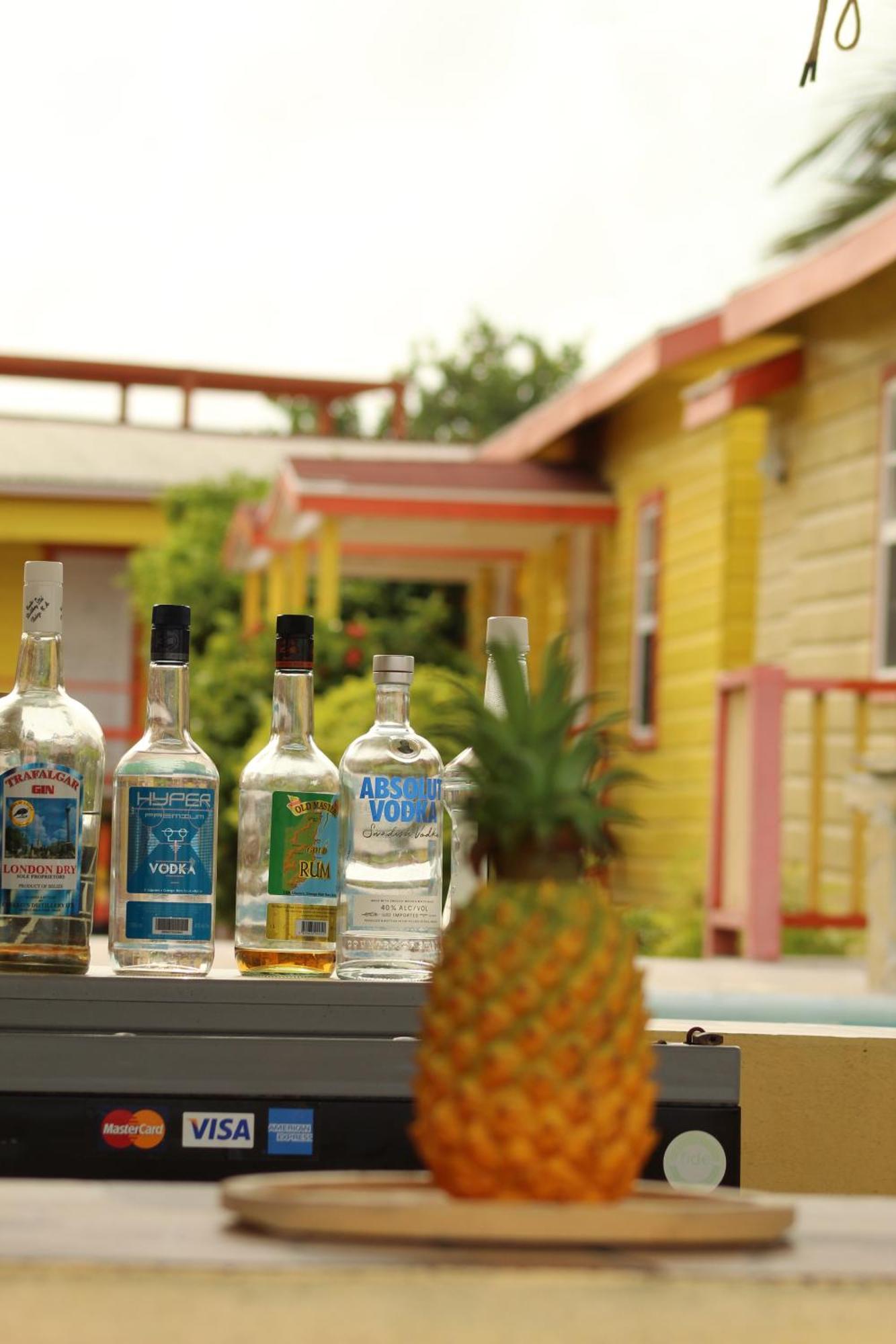 Tropical Paradise Express Hotel