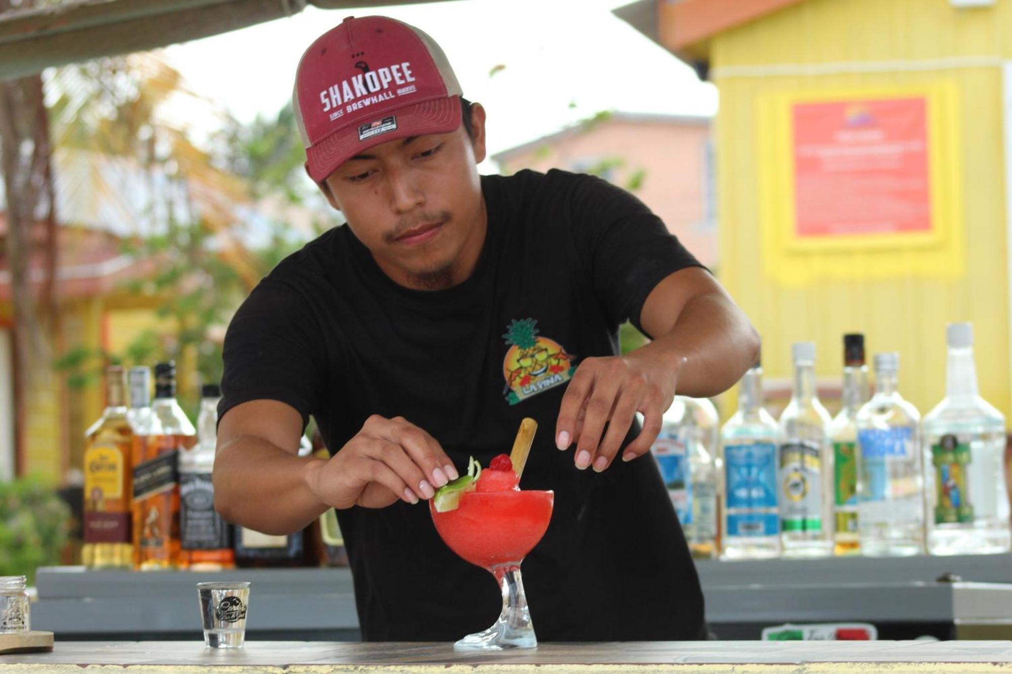 Hotel Tropical Paradise Express Caye Caulker