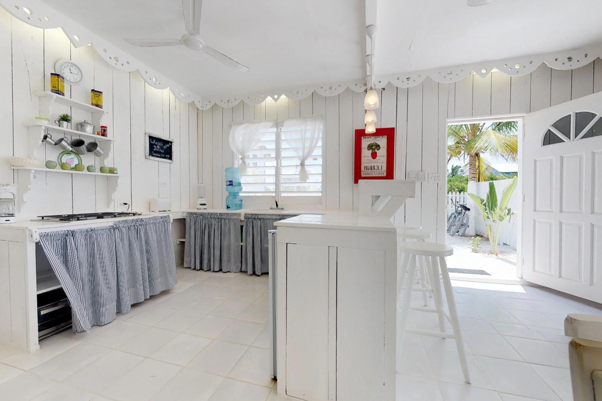 The French Lady - Entire House Aparthotel