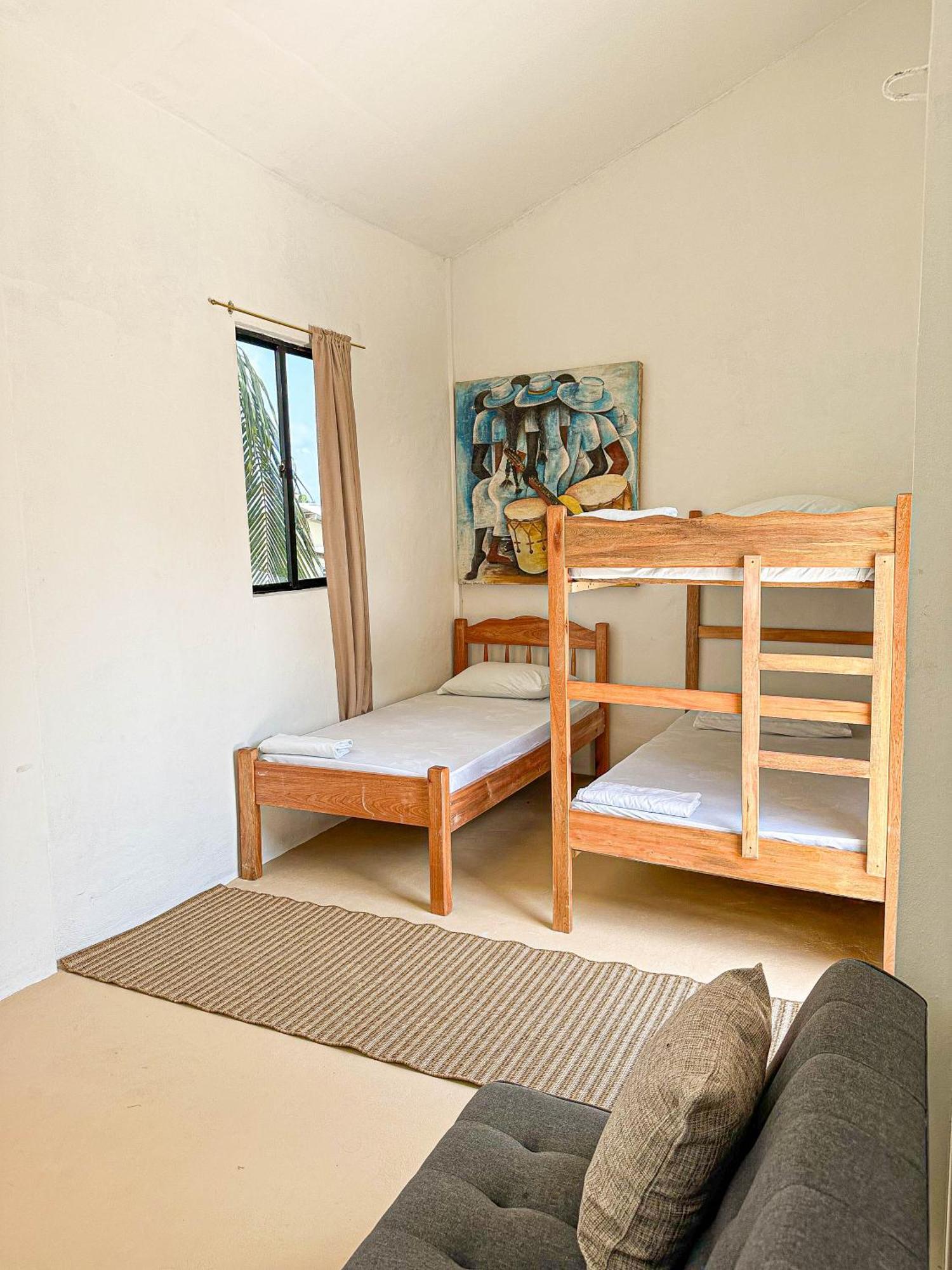 Bella's Backpackers *