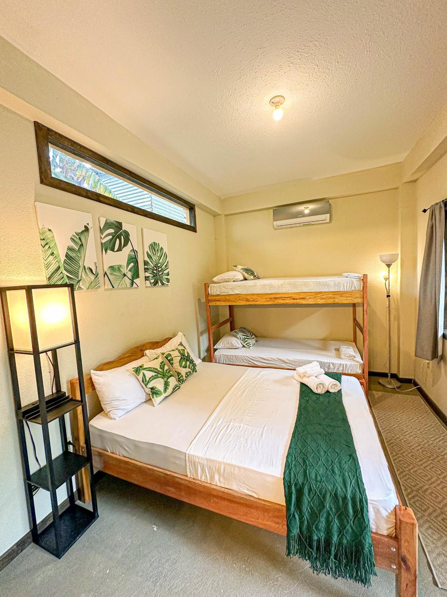 Hostel Bella's Backpackers *