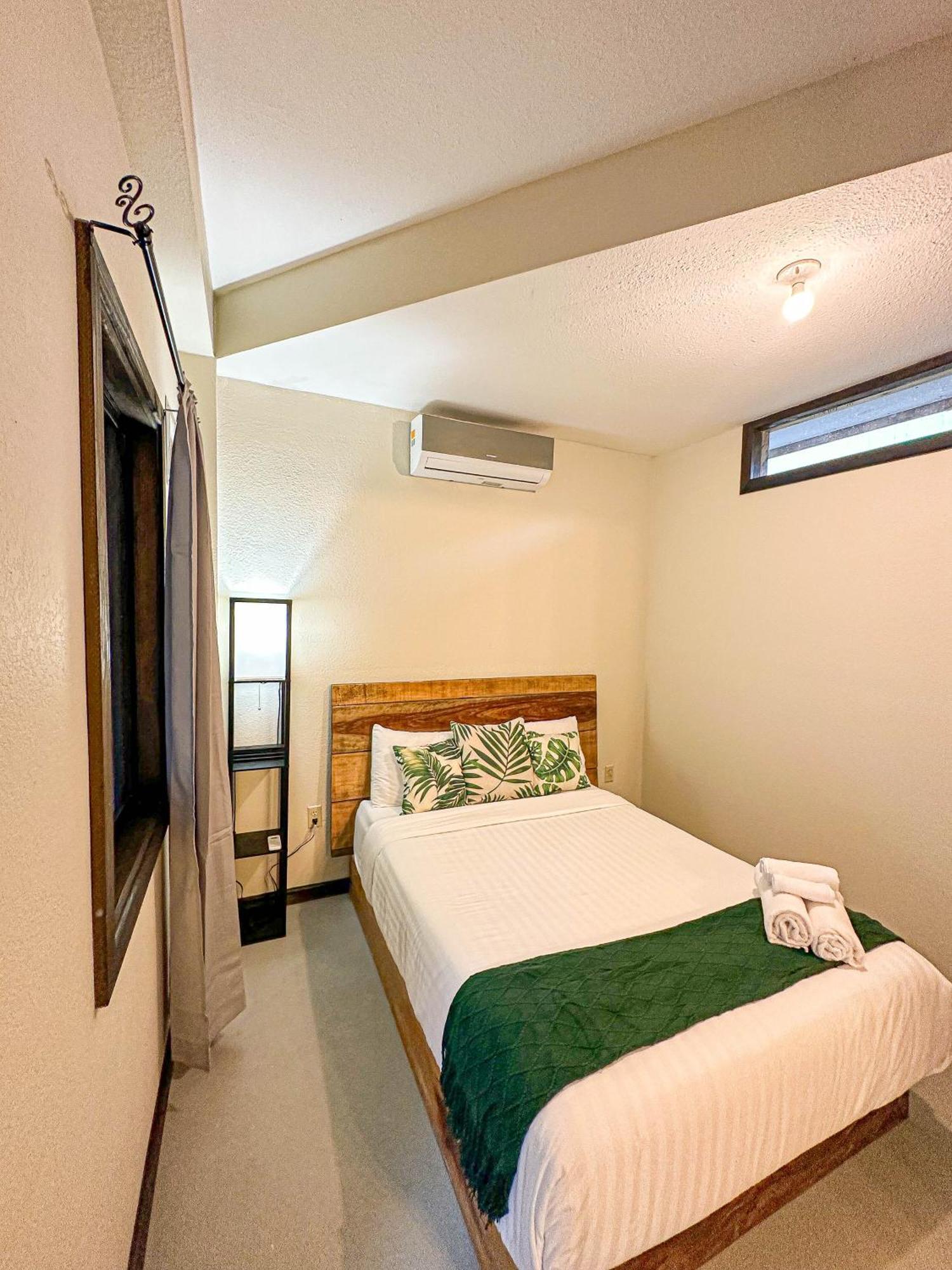 Bella's Backpackers Hostel *