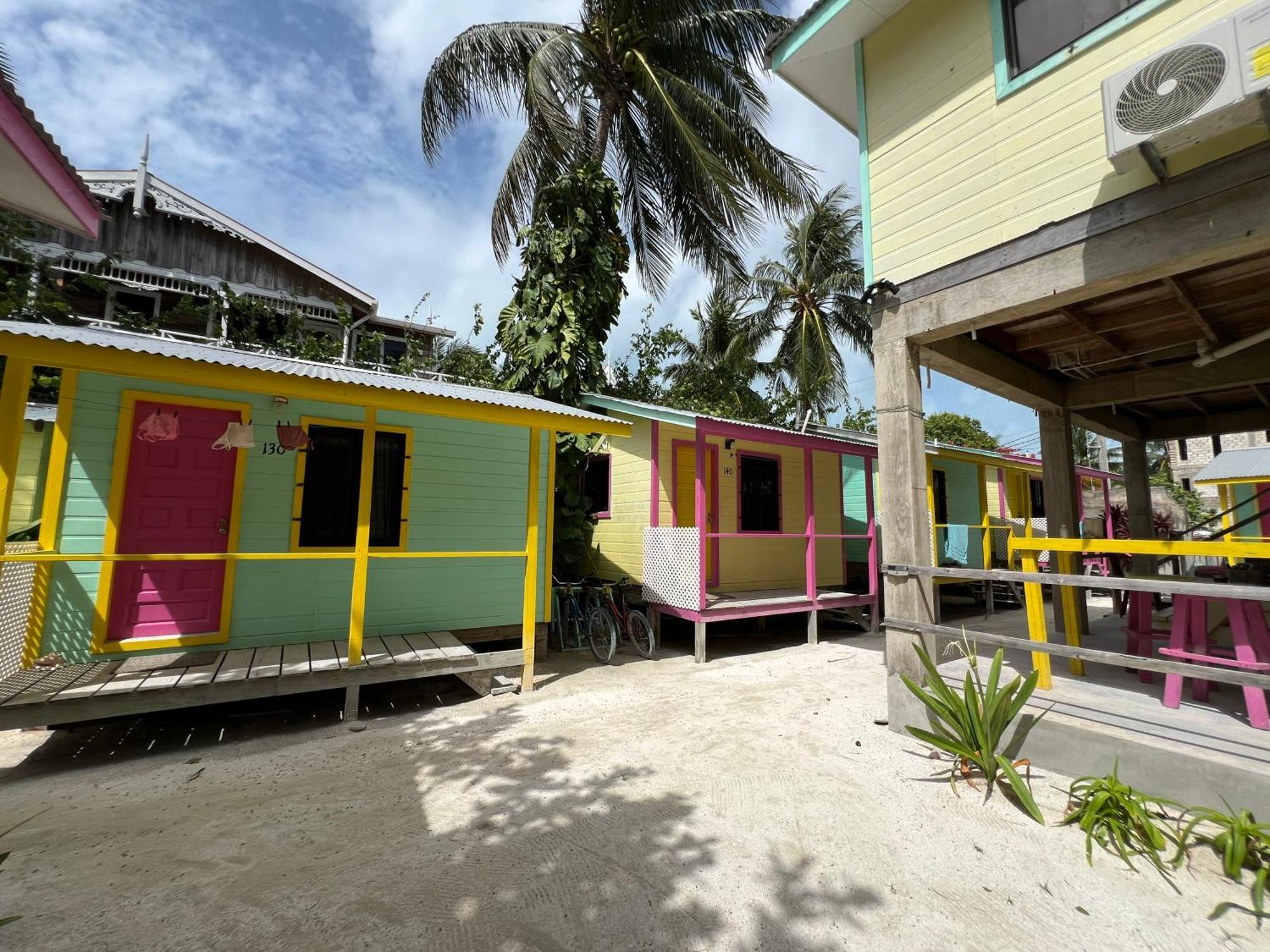 Barefoot Belize * Caye Caulker