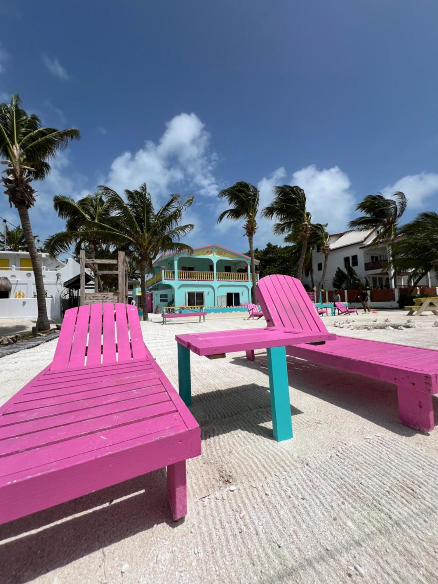 Barefoot Belize Hotel *