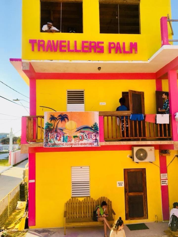 Albergue Travellers Palm Backpackers