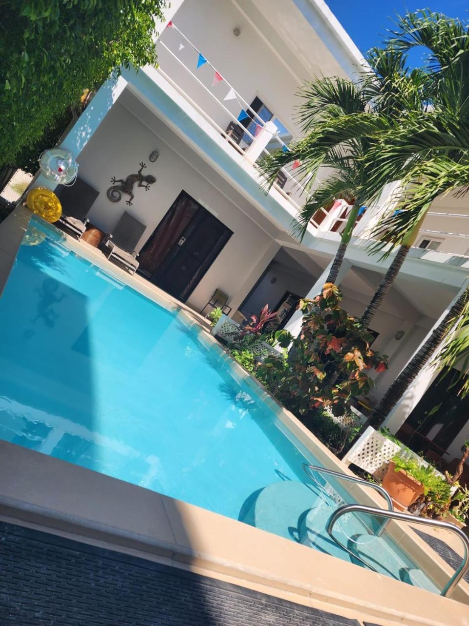 Seremei Cayo Caulker