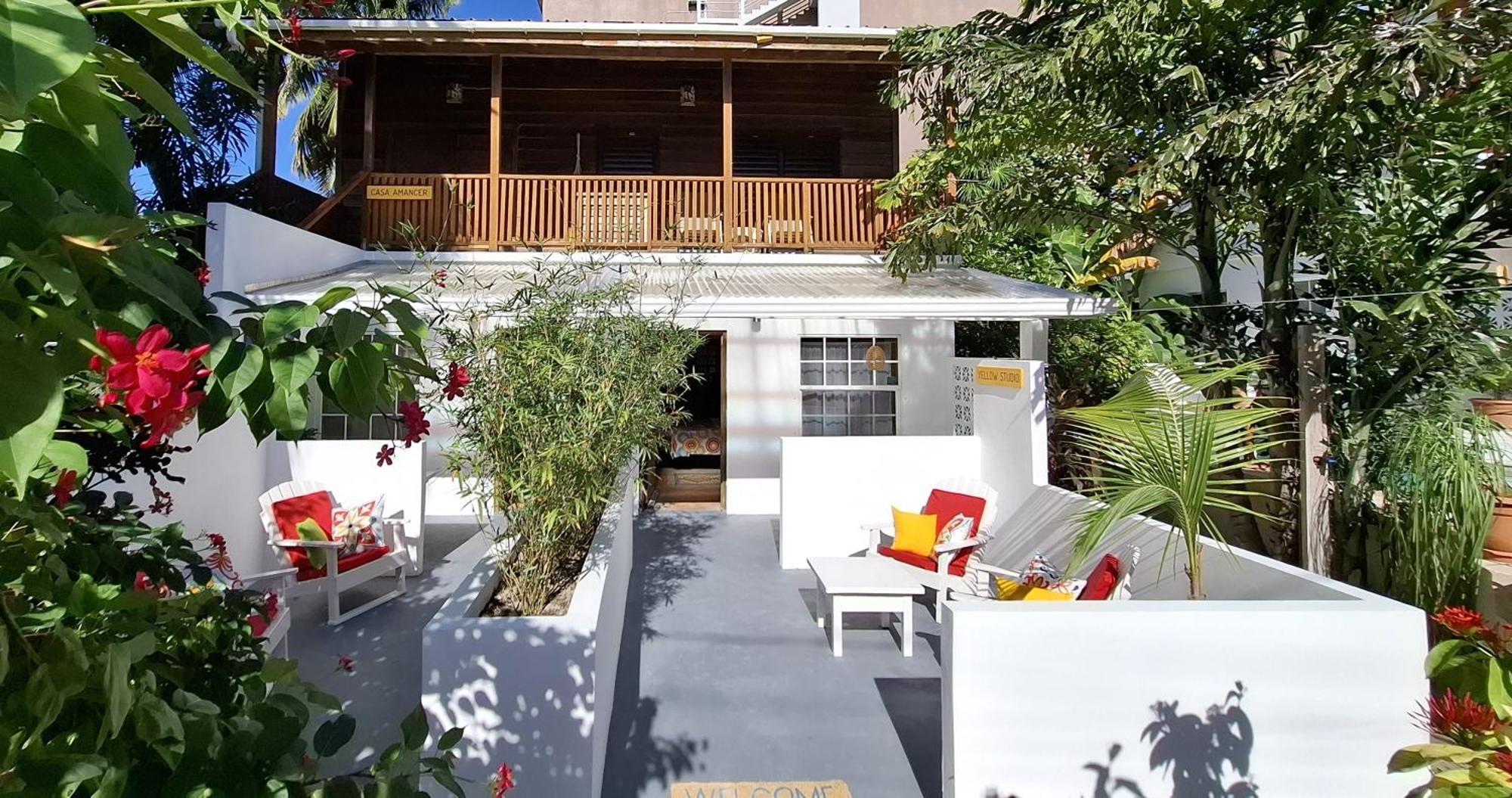 Amanda's Place Yellow - Pool And Tropical Garden * Caye Caulker