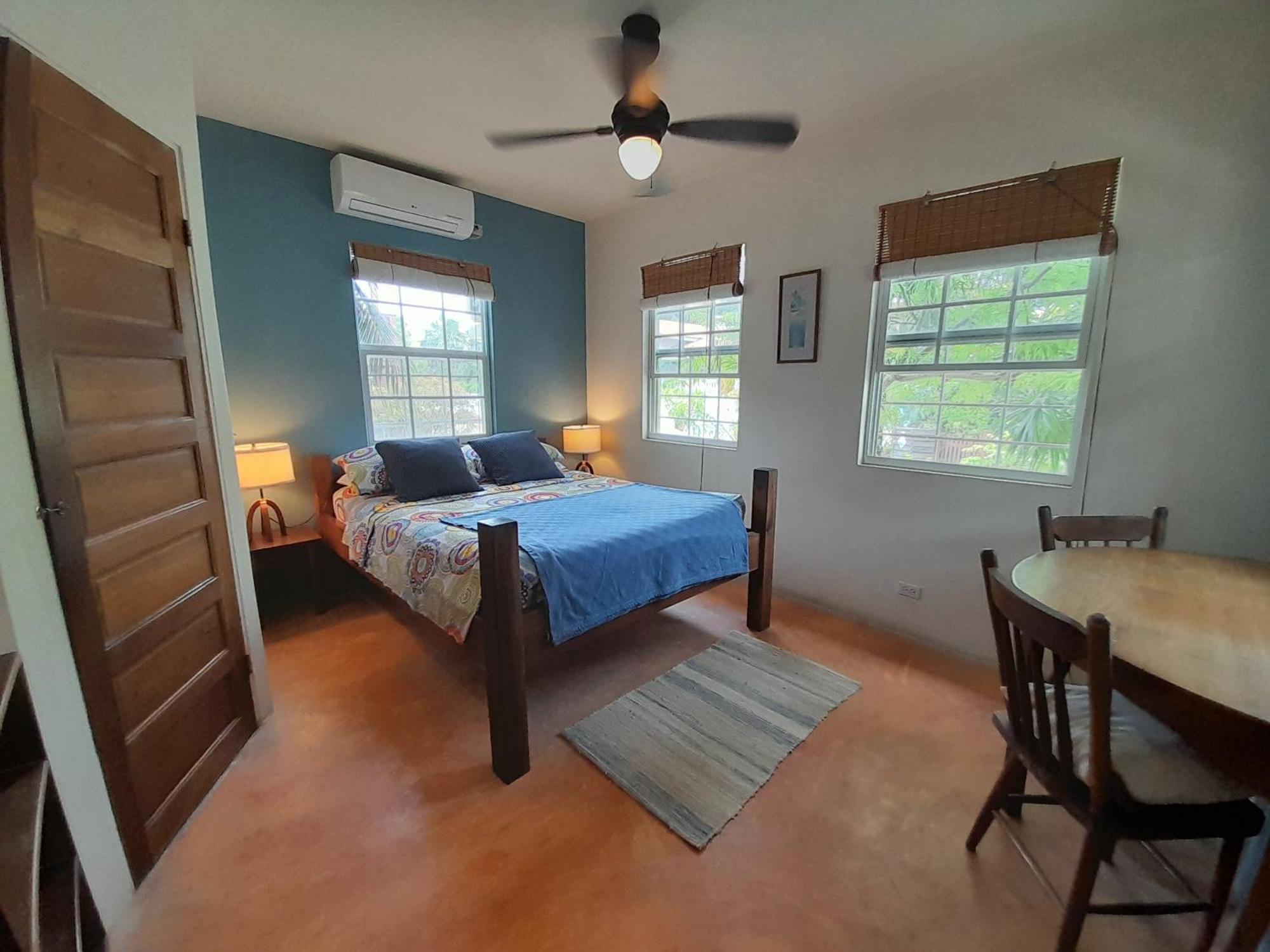 Amanda's Place Casita Carinosa - Pool And Tropical Garden * Caye Caulker