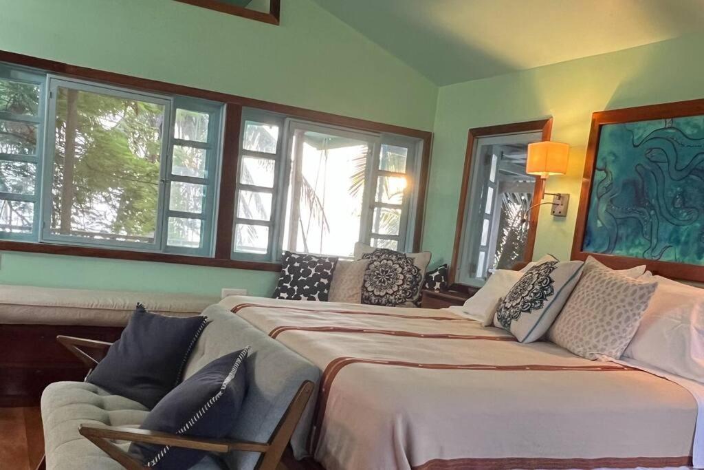 Caribbean Pavelmendoza At Ma Il Com * Cayo Caulker