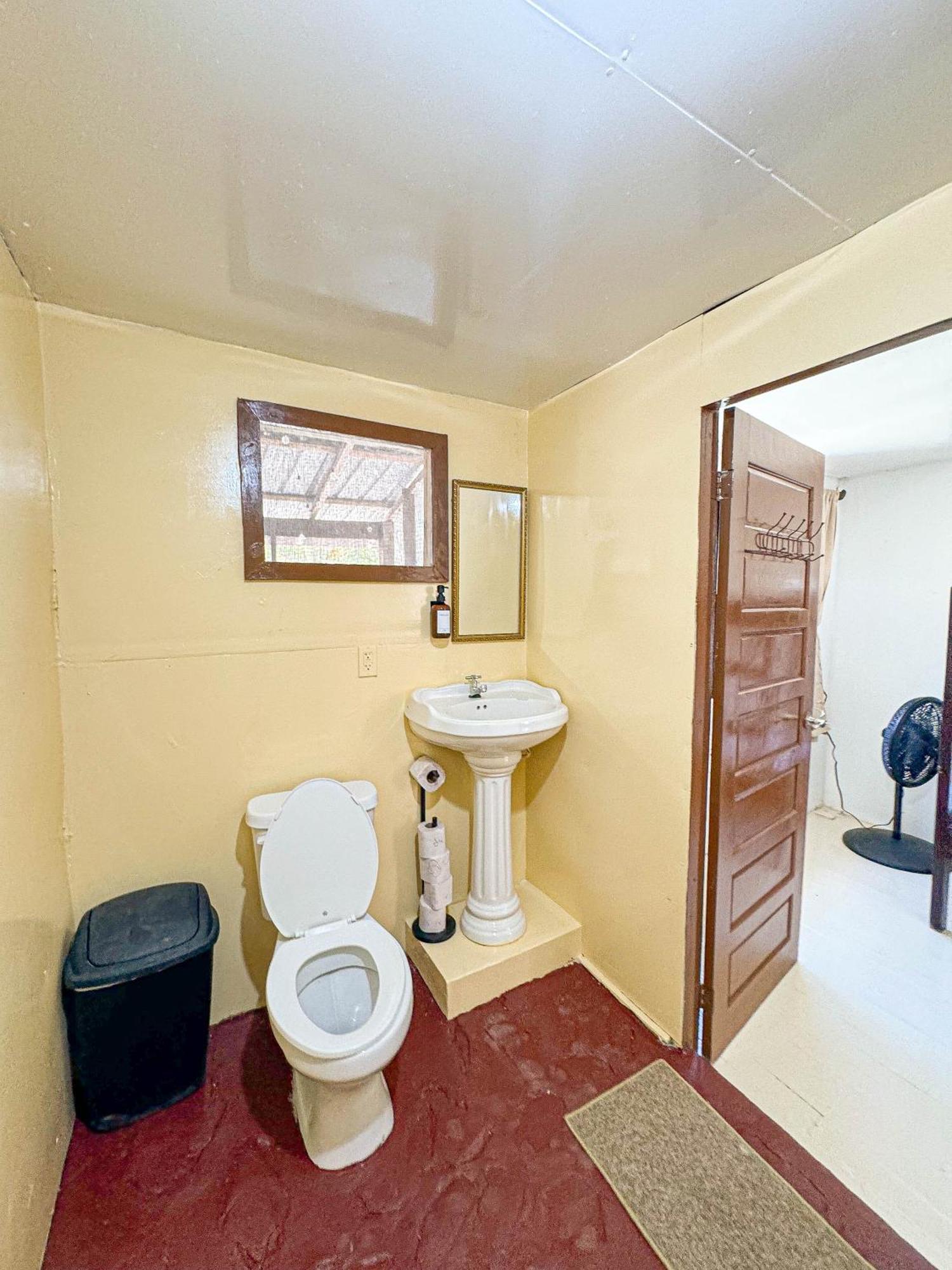Bella's Backpackers Caye Caulker