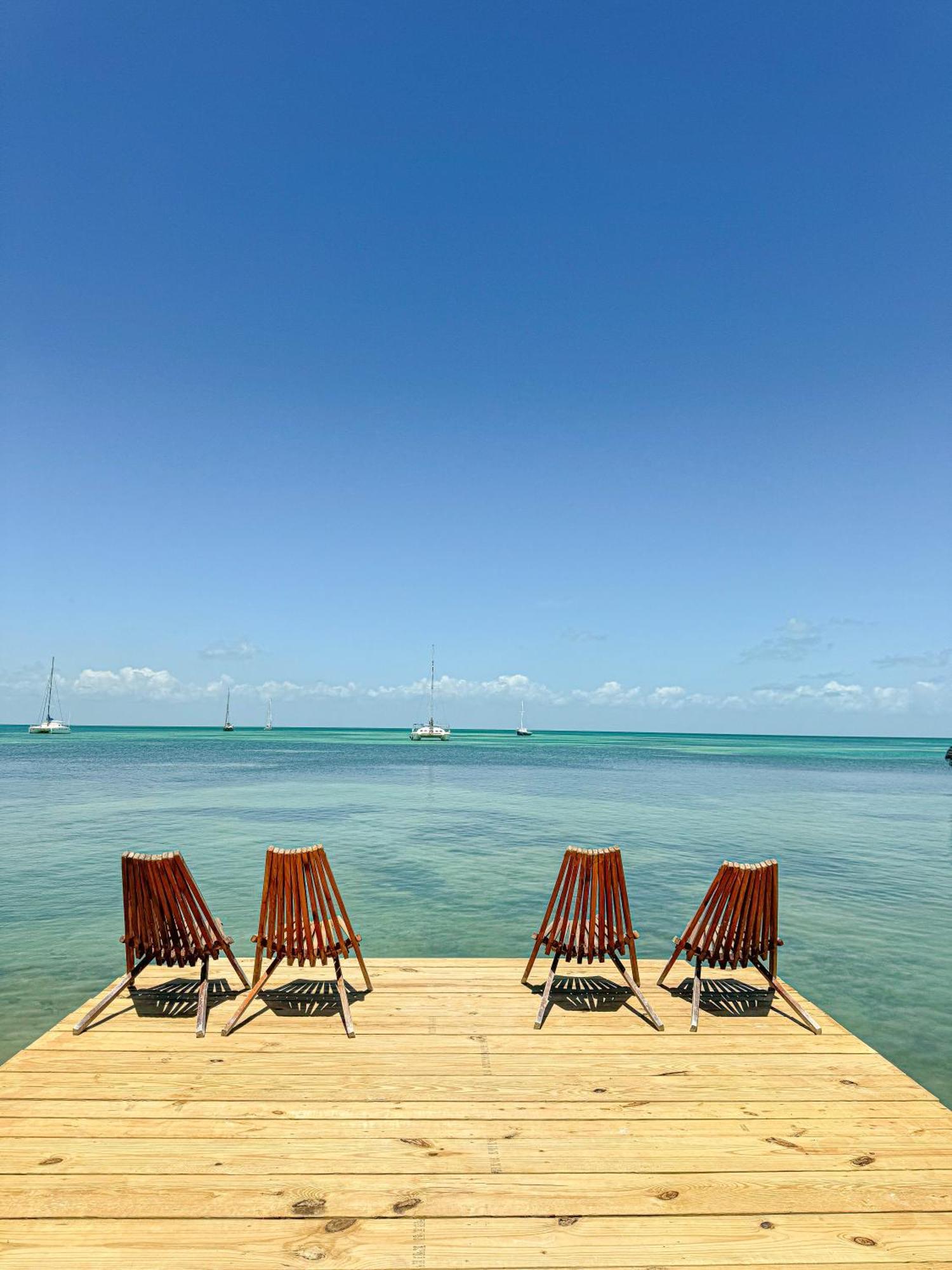 Bella's Backpackers * Caye Caulker